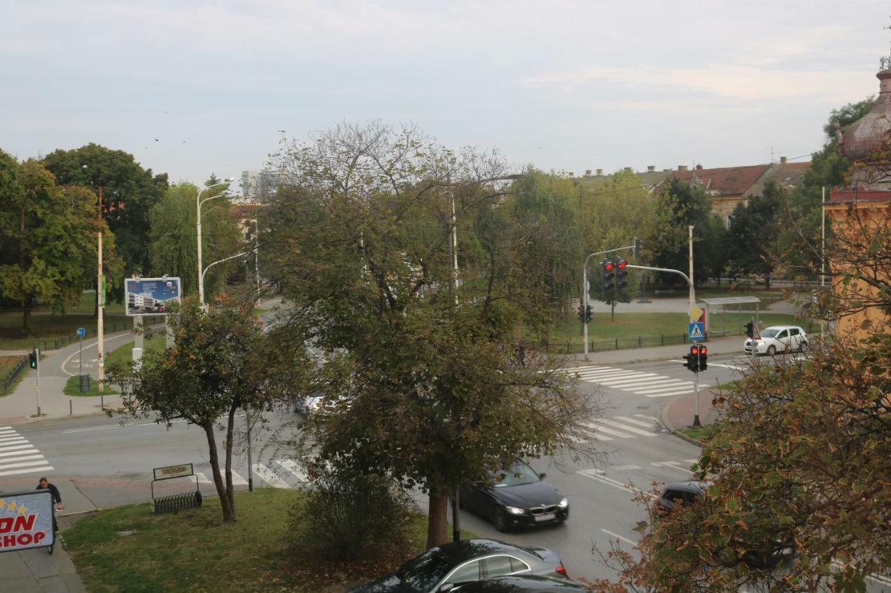 Apartment F6 Osijek Ngoại thất bức ảnh